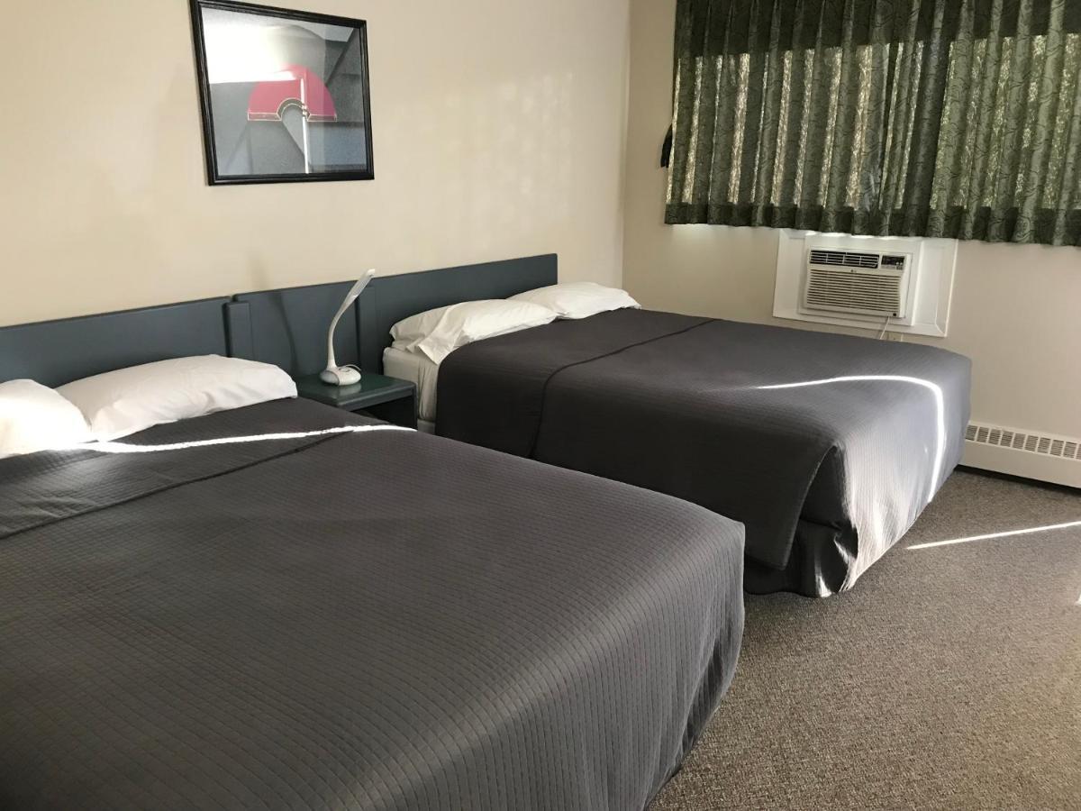 Plains Motor Inn Stettler ภายนอก รูปภาพ
