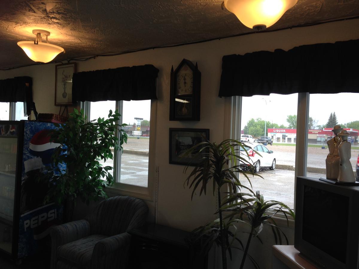 Plains Motor Inn Stettler ภายนอก รูปภาพ
