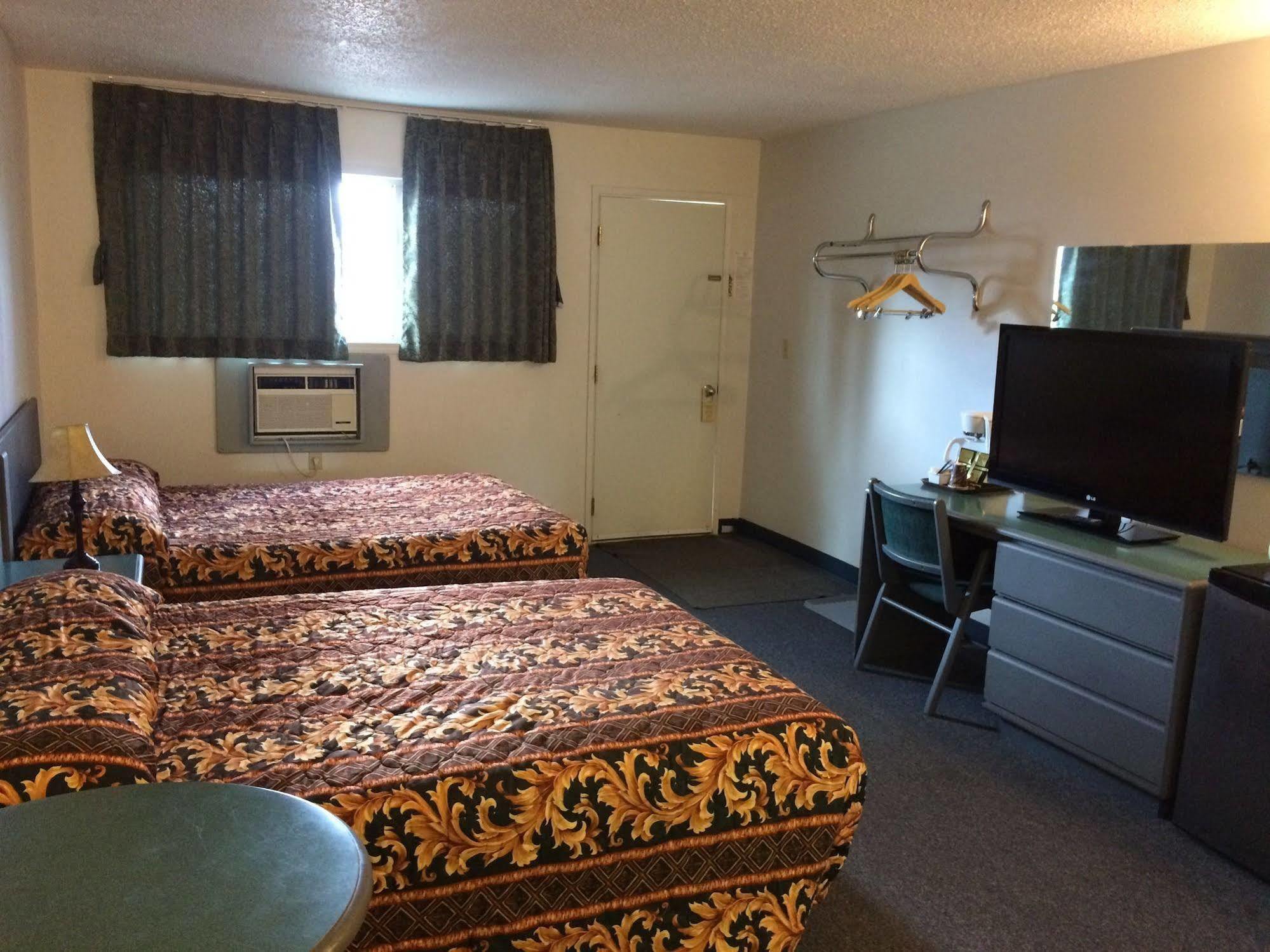 Plains Motor Inn Stettler ภายนอก รูปภาพ